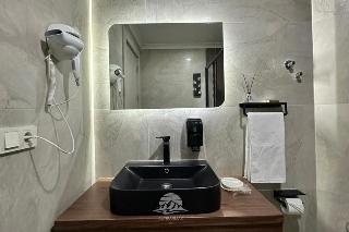 Altiparmak Suit Otel