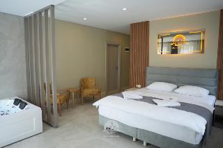 Altiparmak Suit Otel