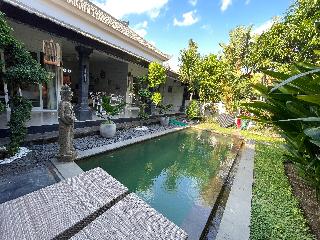 Villa Aris 1 By Zuzu
