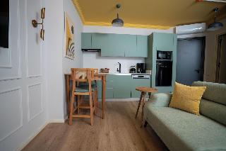Bird Nest Suites