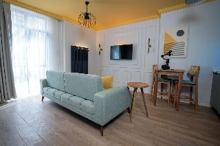 Bird Nest Suites