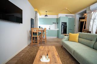 Bird Nest Suites