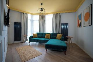Bird Nest Suites