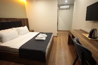 Bzn Airport Hotel