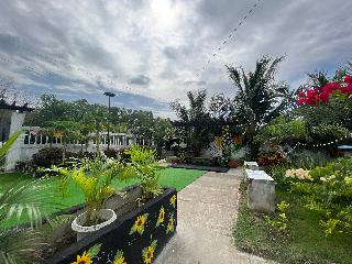 Lover's Point Beach Front Resort By Zuzu