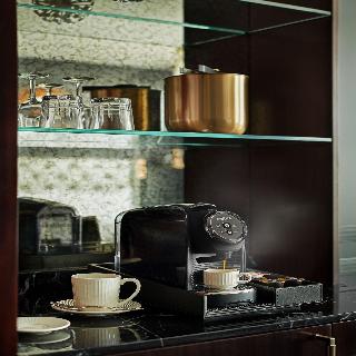 The Lasalle Chicago, Autograph Collection