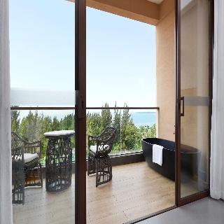 Sheraton Maoming Romantic Beach Resort
