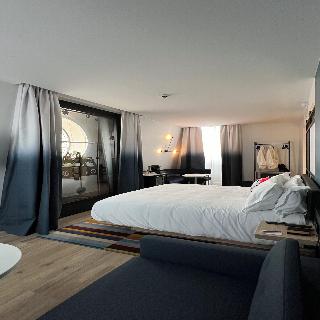 Room Room