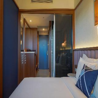 Room Room