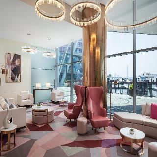 Hilton Dubai Creek Hotel Residences