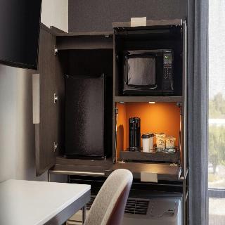 Courtyard By Marriott Cleveland