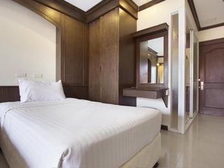 Room thumbnail 34