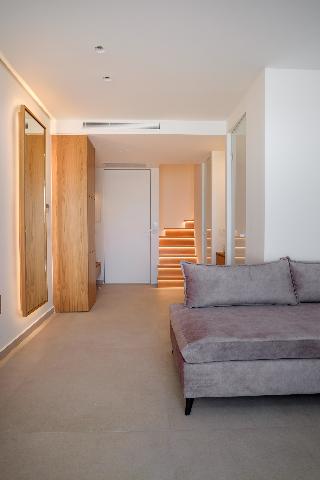 Phos Hotel Adults Only