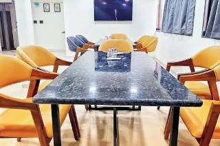 Royal Meredian Living