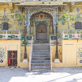 Bloom Boutique - Chelon Haveli