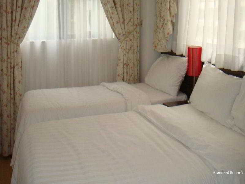 Room thumbnail 2