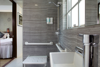 Room thumbnail 6