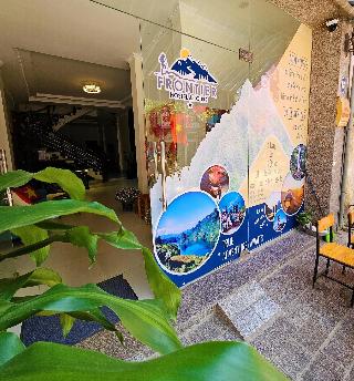 Frontier Hostel & Tours