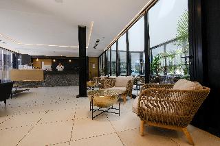 Azuline Hotel M