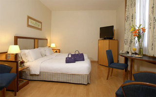 Room thumbnail 9
