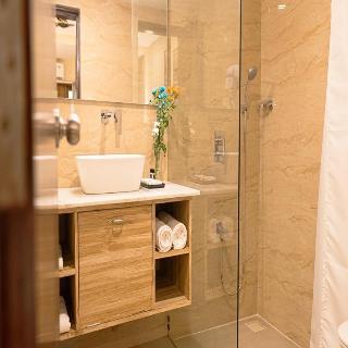 Room Room
