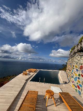 Madağ Bungalov