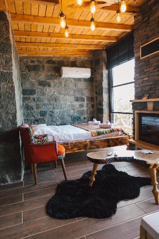 Madağ Bungalov