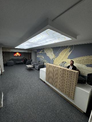 Ci̇ty Blue Hotel