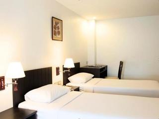 Room thumbnail 8