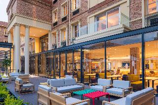 Hampton by Hilton Sandton Grayston