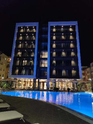 Supreme Hotel