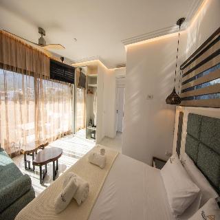 Beach Walk Luxury Suites