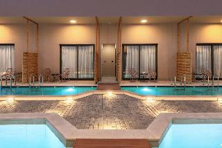 Golden Bee Lifestyle Hotel