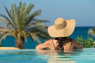 Golden Bee Lifestyle Hotel