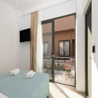 Golden Bee Lifestyle Hotel