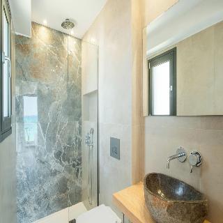 Golden Bee Lifestyle Hotel