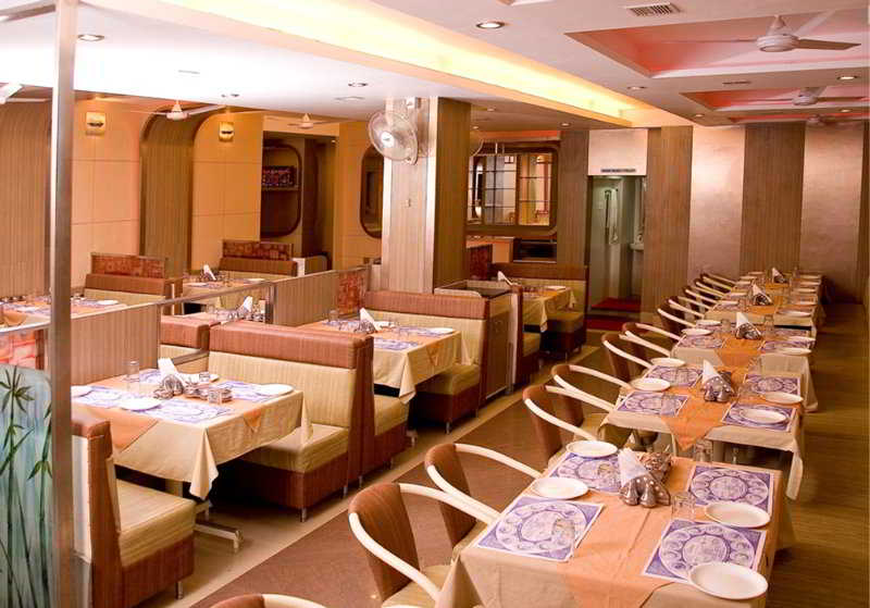 Nandhana Grand - Restaurant
