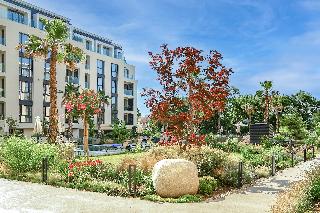 Azur Premium Resort