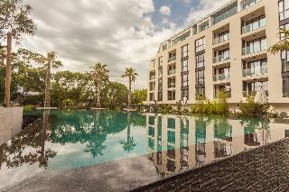 Azur Premium Resort