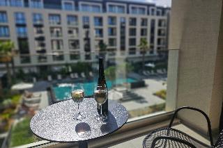 Azur Premium Resort