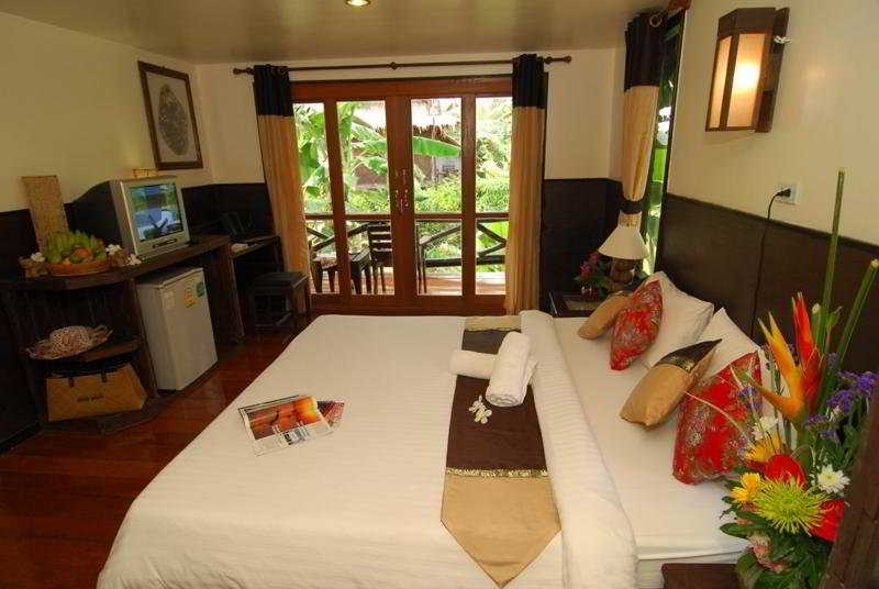 Room thumbnail 2