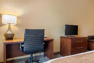 2 Queen Beds, Suite, Nonsmoking
