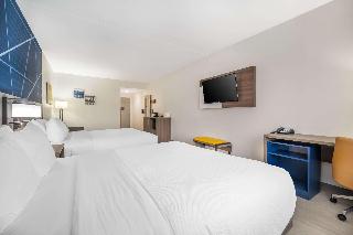 2 Queen Beds, Suite, Nonsmoking
