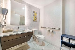 1 King Bed, Suite, Nonsmoking, Accessible