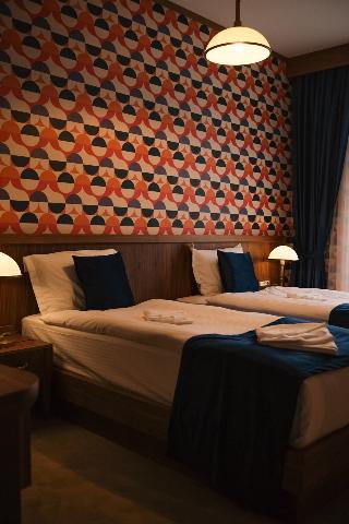 74 Otel