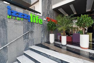 Izzzi Lifemint Apart Hotel