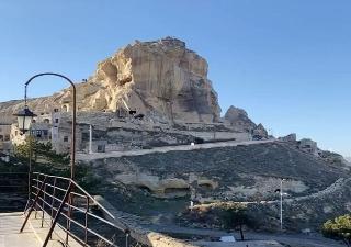 Tale Cave Inn