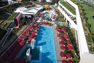 Pool
 di The Sense Deluxe Hotel