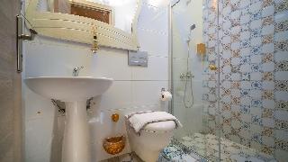 Lamur Otel