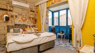 Lamur Otel